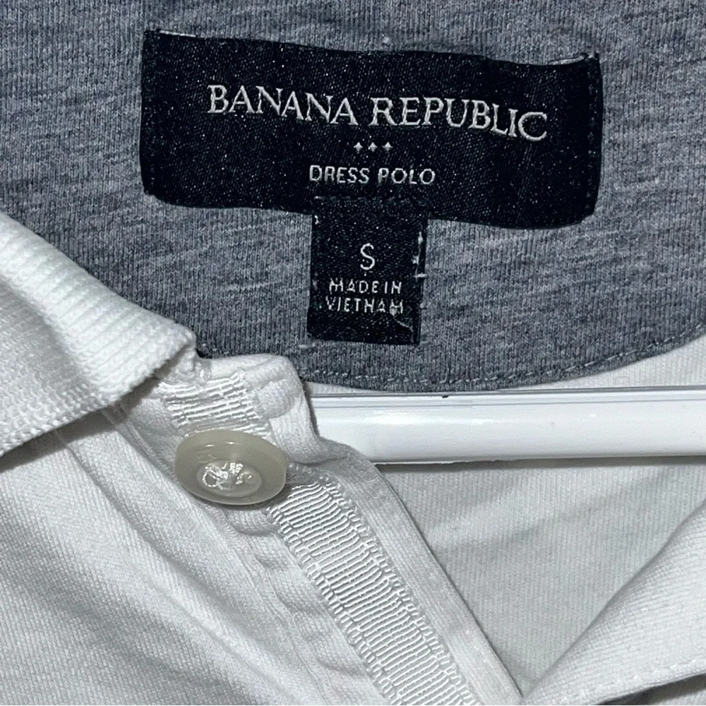 Banana Republic White Dress Polo Shirt - Men’s Small